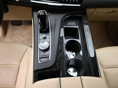 Certified 2024 Cadillac Escalade ESV Premium Luxury AWD/4WD image 17
