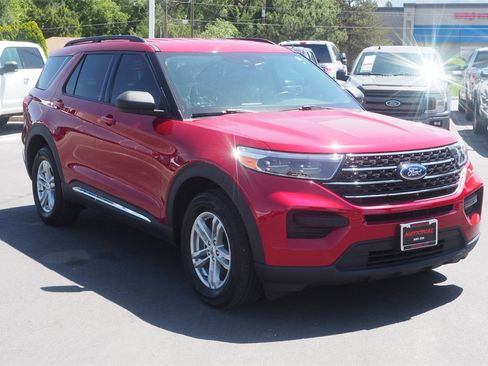 Used 2021 Ford Explorer XLT w/ Class III Trailer Tow Package image 3