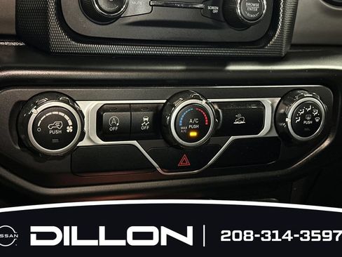 Used 2021 Jeep Wrangler Sport AWD/4WD image 22