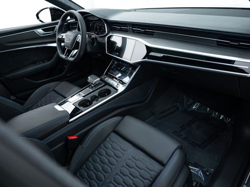 New 2025 Audi RS 6 performance image 15