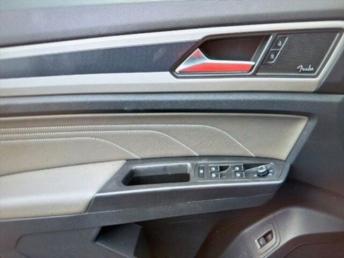 Used 2023 Volkswagen Atlas SEL Premium image 11