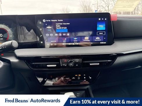 New 2026 Nissan Kicks SR w/ Cold Weather Package image 16