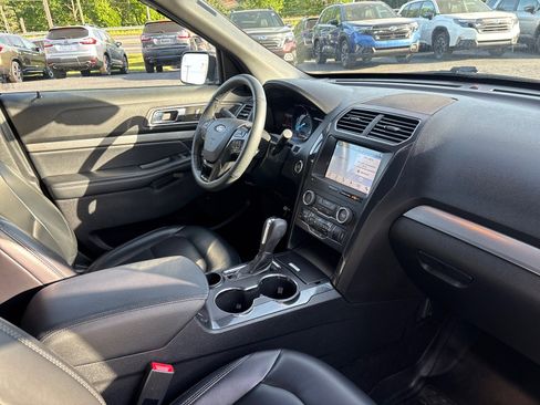 Used 2019 Ford Explorer XLT w/ Equipment Group 202A image 45