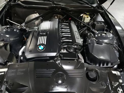 Used 2007 BMW Z4 3.0i image 16