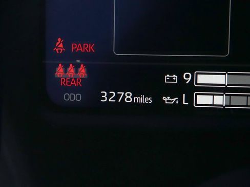 Used 2025 Toyota Tundra Platinum AWD/4WD image 27