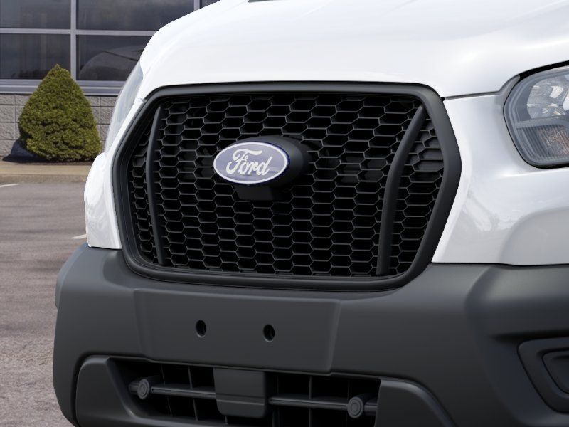 New 2027 Ford Transit 250 148 Medium Roof RWD image 17