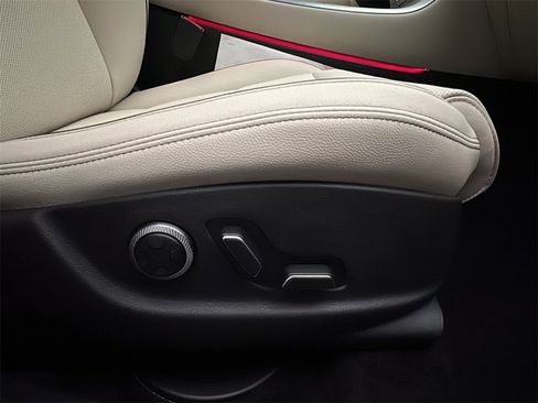 New 2026 Genesis GV70 2.5T Advanced image 15