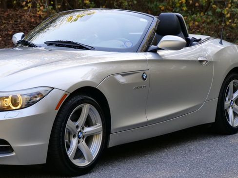 Used 2011 BMW Z4 sDrive30i image 35