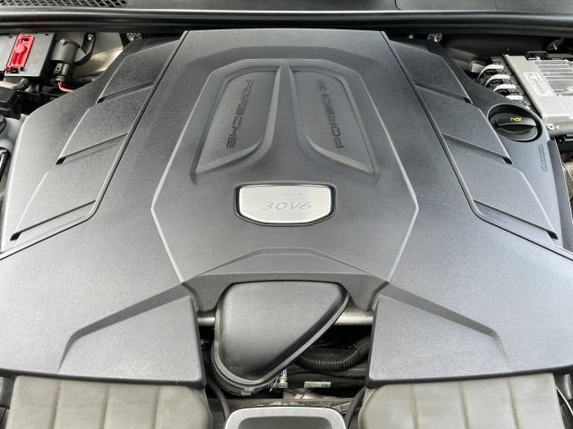 Used 2023 Porsche Cayenne AWD/4WD image 47