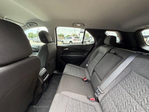 Used 2024 Chevrolet Equinox LT w/ LPO, Floor Liner Package FWD image 5