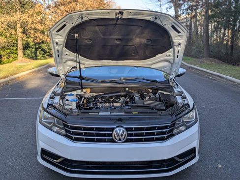 Used 2017 Volkswagen Passat 1.8T SE image 21