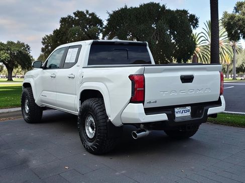 Used 2025 Toyota Tacoma SR5 AWD/4WD image 7