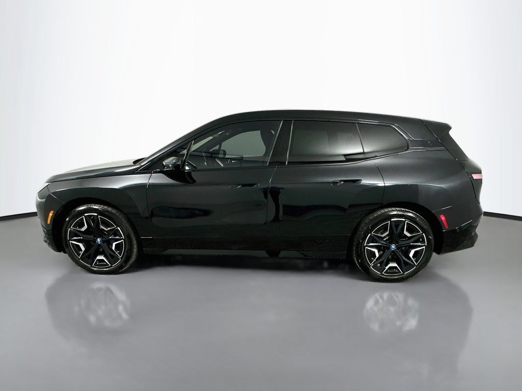 Used 2024 BMW iX xDrive50 w/ Premium Package AWD/4WD image 8
