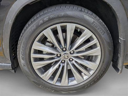 Used 2020 Toyota Highlander Platinum image 21