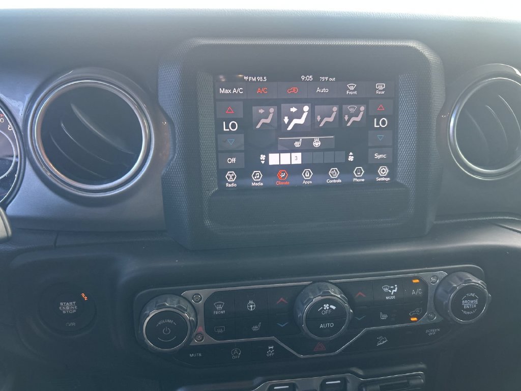 Used 2020 Jeep Wrangler Unlimited Sahara w/ Cold Weather Group AWD/4WD image 20