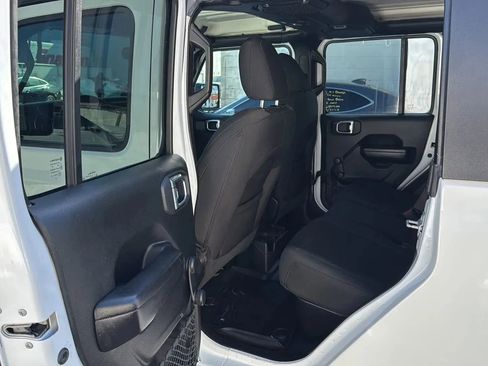 Used 2021 Jeep Gladiator Sport image 27