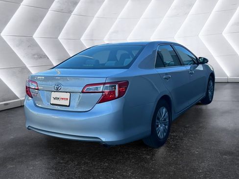 Used 2012 Toyota Camry LE image 4