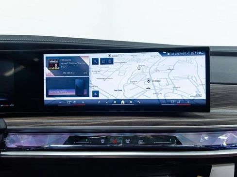 Used 2025 BMW 760i xDrive w/ Executive Package AWD/4WD image 16