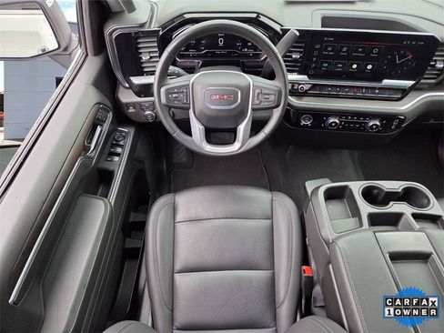 Used 2024 GMC Sierra 1500 SLT image 7