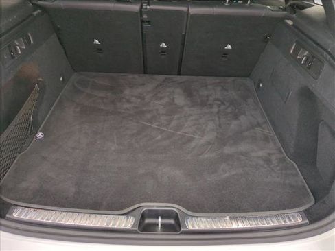 Used 2024 Mercedes-Benz GLC 300 image 6