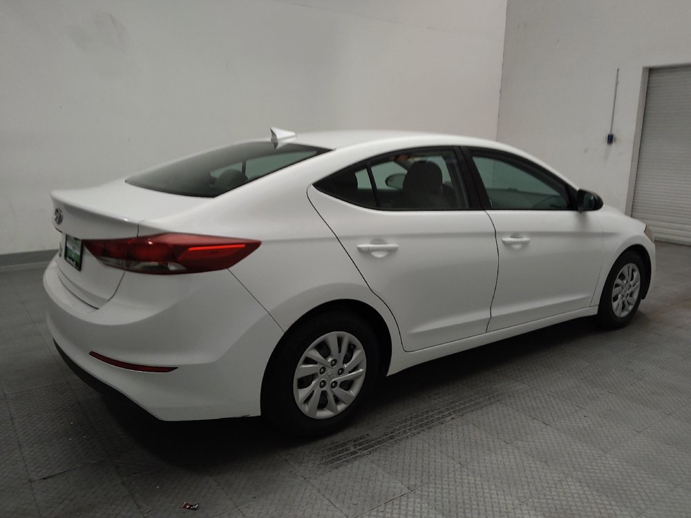 Used 2017 Hyundai Elantra SE FWD image 9