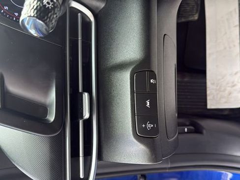 Used 2023 Hyundai Elantra SEL image 15