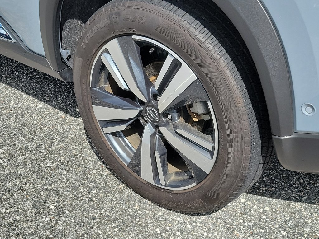 Certified 2023 Nissan Rogue SL w/ SL Premium Package AWD/4WD image 5