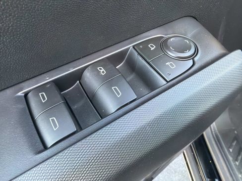 New 2026 GMC Canyon Elevation w/ Convenience Package image 17