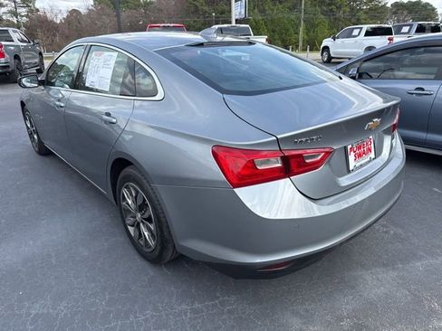 Used 2024 Chevrolet Malibu LT image 3