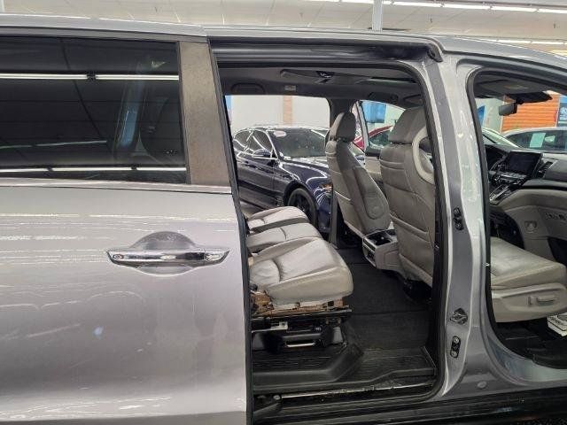 Used 2018 Honda Odyssey EX-L image 37