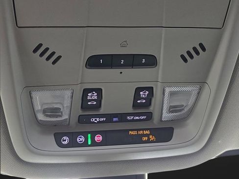 Used 2021 Buick Enclave Avenir w/ Avenir Technology Package image 29