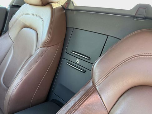 Used 2011 Audi R8 V8 image 38