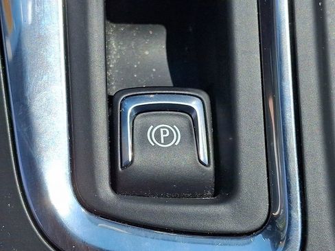 Used 2023 Chevrolet Equinox LS AWD/4WD image 20