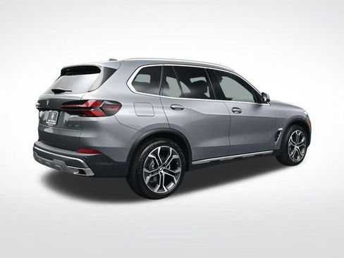New 2026 BMW X5 xDrive40i w/ Climate Comfort Package image 4