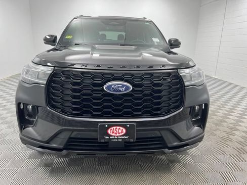 Used 2025 Ford Explorer ST-Line w/ Premium Package AWD/4WD image 3
