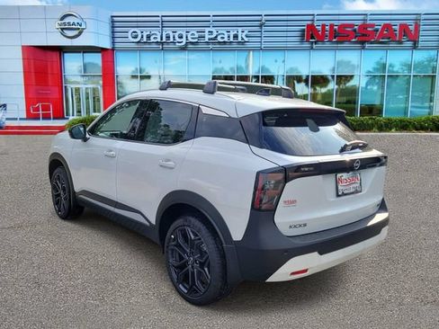 New 2026 Nissan Kicks SR w/ Cold Weather Package FWD image 3