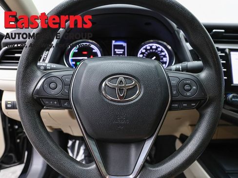 Used 2020 Toyota Camry LE w/ Fleet Convenience Package FWD image 10