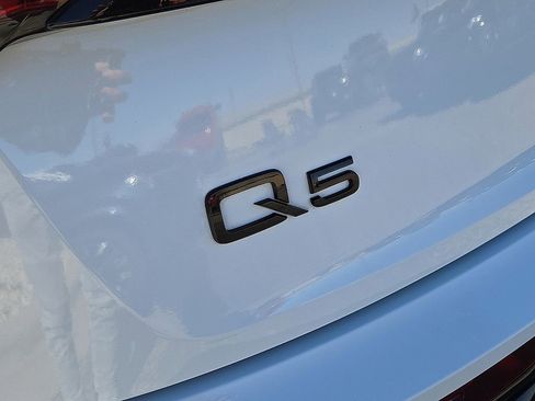 Used 2024 Audi Q5 2.0T Premium Plus image 12
