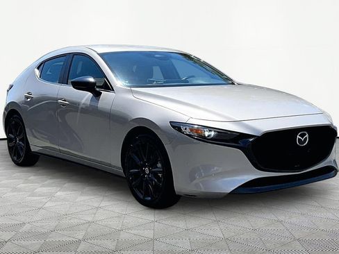 Used 2024 MAZDA MAZDA3 s FWD image 5