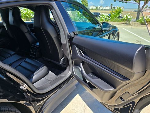 Used 2024 Porsche Taycan image 29