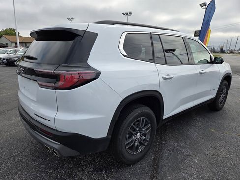 Used 2025 GMC Acadia Elevation image 3