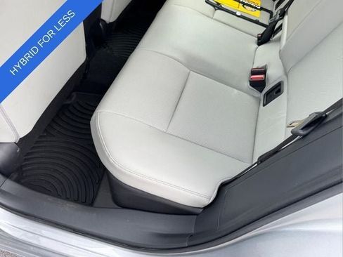 Used 2024 Toyota Prius XLE FWD image 12