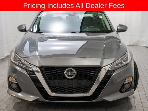 Used 2019 Nissan Altima 2.5 SV FWD image 2