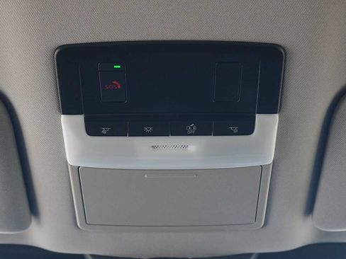 Used 2025 Nissan Pathfinder SV w/ Black Appearance Package FWD image 24