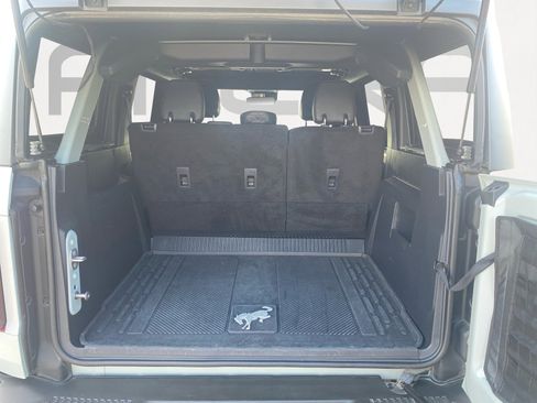 Used 2021 Ford Bronco Black Diamond image 12