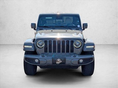 Used 2022 Jeep Gladiator Overland AWD/4WD image 2