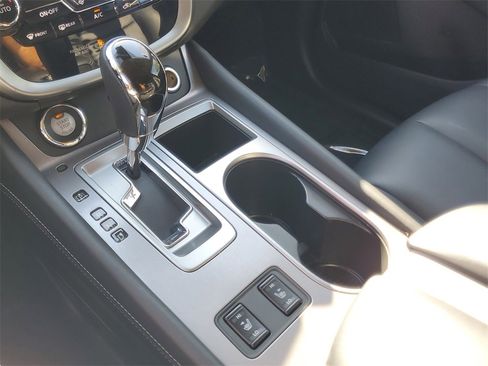 Certified 2024 Nissan Murano SV image 24