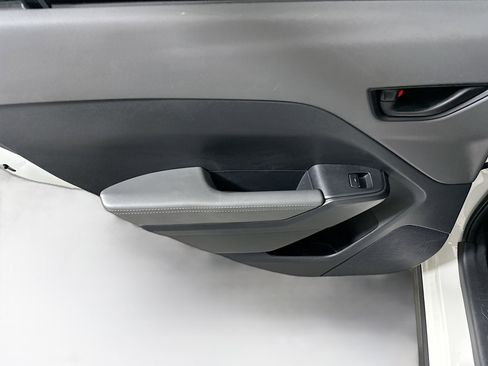 Used 2025 Subaru Crosstrek 2.0i Premium image 24