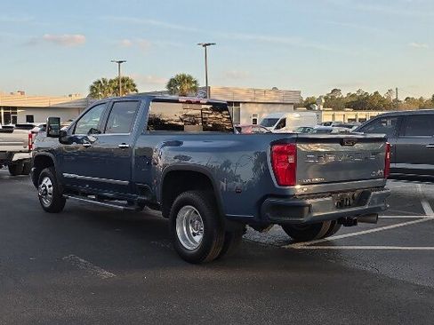 Used 2024 Chevrolet Silverado 3500 High Country w/ Technology Package image 9