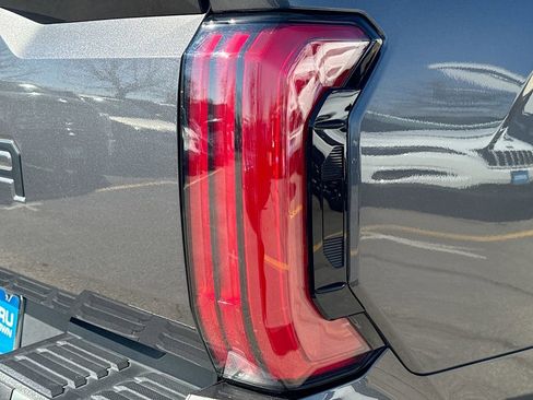Used 2024 Toyota Tundra Limited image 34